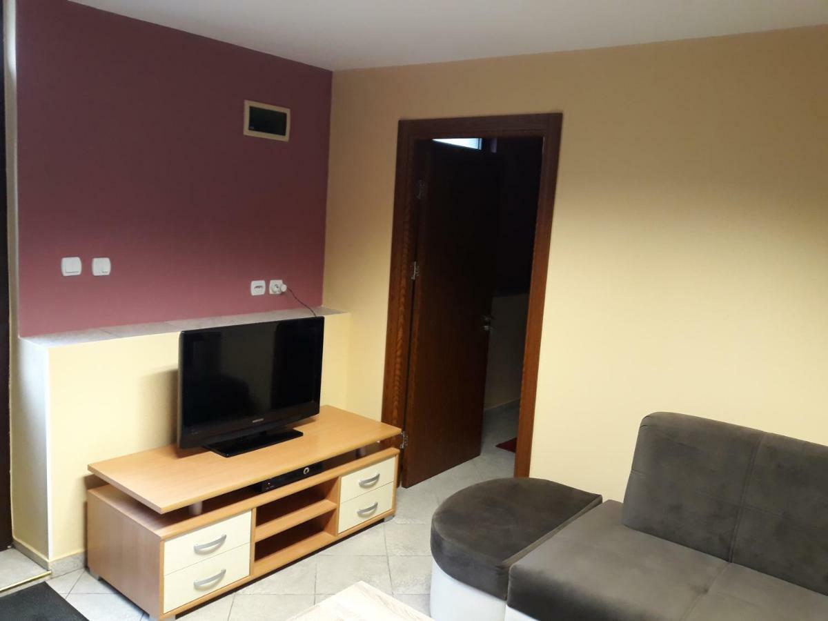 Apartments Delic Nikšić Esterno foto